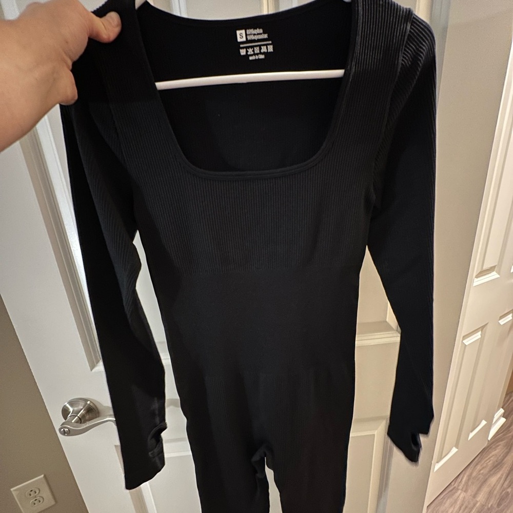 cute jumpsuit! Tight and ribbed material